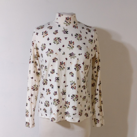 white stag mock turtleneck
